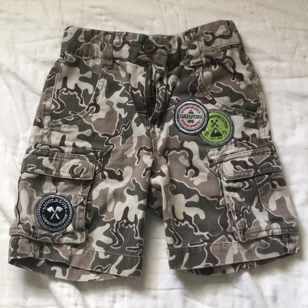Boys Woolrich shorts, size 5, excellent condition